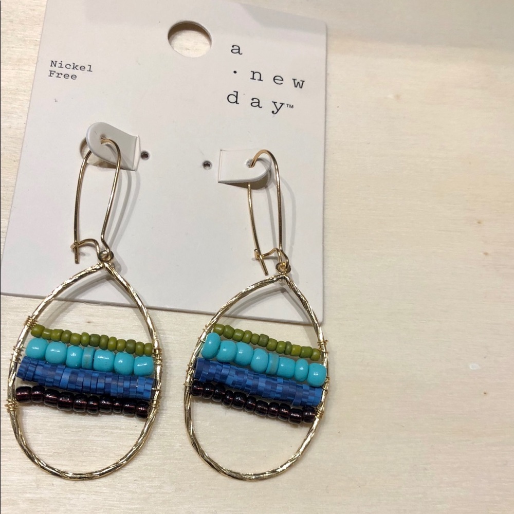 NWT Gold & Beaded Earrings